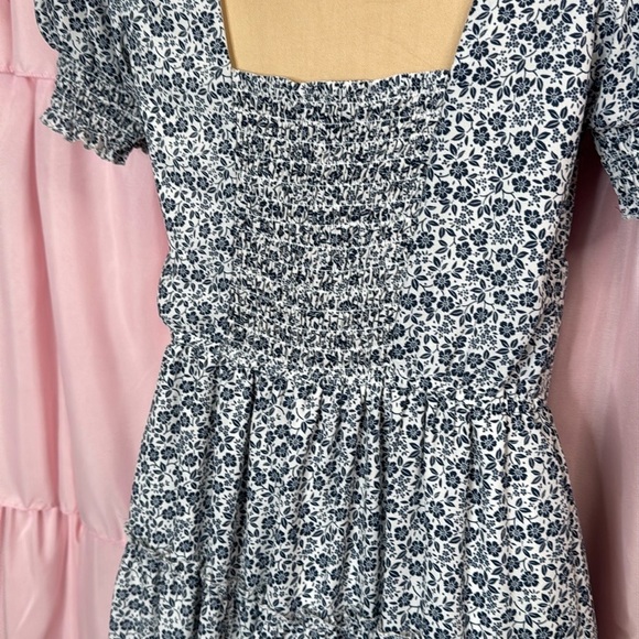 116. Trixxi Floral Smocked Puff Sleeve Mini Dress - Size Medium - Picture 4 of 8
